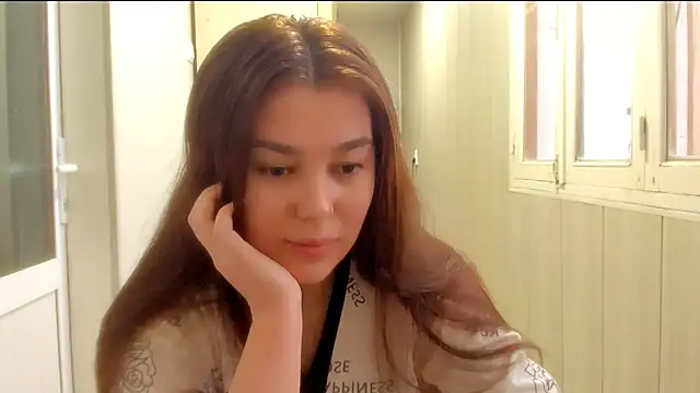 Snapshot of LunaXmii chatting on 12/17/25, 02:50 LunaXmii online show from 12/17/25, 02:50