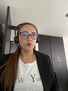 Shianrose online show from 02/12/25, 09:11