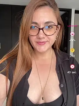 Snapshot of Shianrose chatting on 06/02/26, 10:23 Shianrose online show from 06/02/26, 10:23