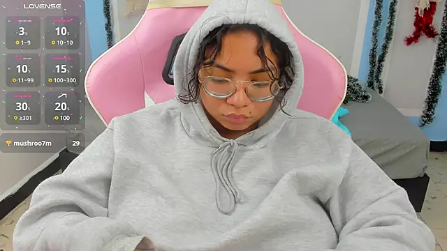 Snapshot of im_angels77 chatting on 12/28/24, 02:54 im angels77 online show from 12/28/24, 02:54