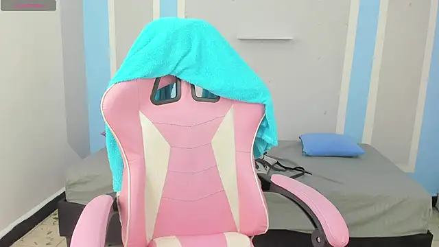 Snapshot of im_angels77 chatting on 01/16/25, 04:07 im angels77 online show from 01/16/25, 04:07