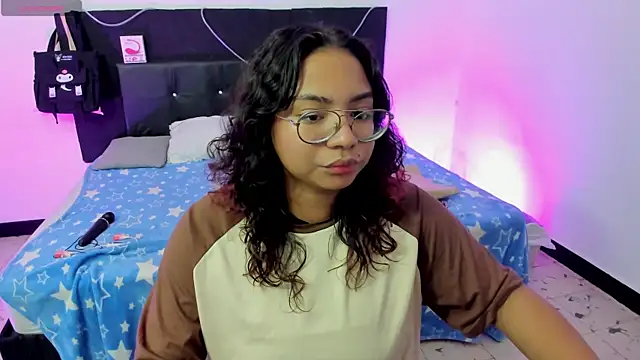 Snapshot of im_angels77 chatting on 02/20/25, 04:18 im angels77 online show from 02/20/25, 04:18