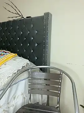 Snapshot of Emmy_flow chatting on 01/28/25, 11:50 Emmy flow online show from 01/28/25, 11:50