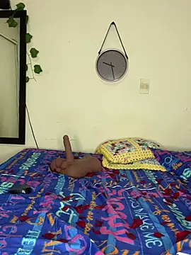 Snapshot of Emmy_flow chatting on 02/15/25, 02:37 Emmy flow online show from 02/15/25, 02:37