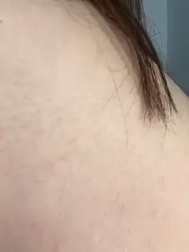 Snapshot of Emmy_flow chatting on 11/14/25, 11:02 Emmy flow online show from 11/14/25, 11:02