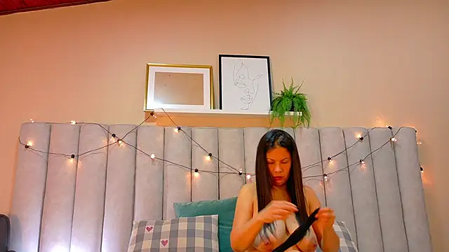 JaylaScott   online show from 11/30/25, 11:58