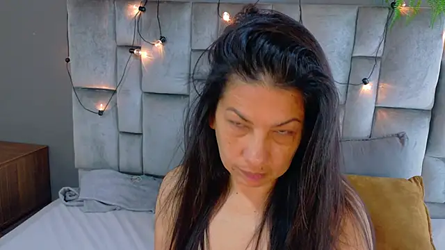 JaylaScott   online show from 04/10/26, 11:48