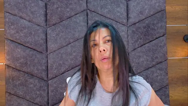 JaylaScott   online show from 04/13/26, 11:37