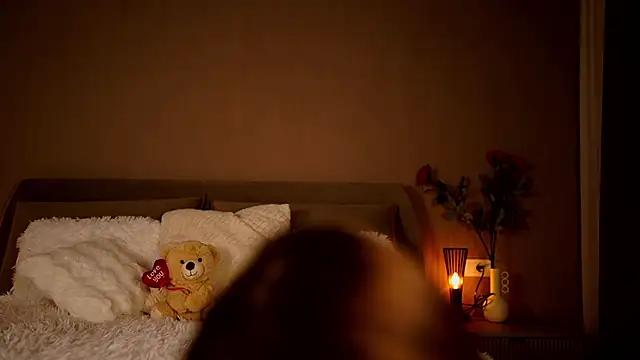 FrancescaNappi online show from 02/12/25, 08:07