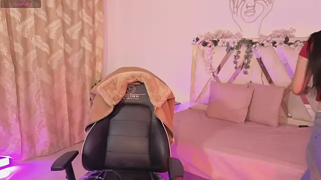 Snapshot of hina_tay chatting on 02/25/26, 03:05 hina tay online show from 02/25/26, 03:05