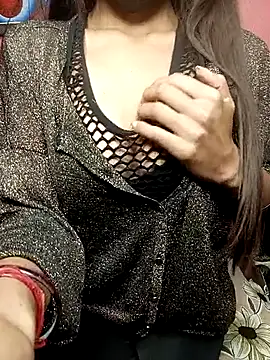 poojaji690 online show from 12/21/25, 06:20