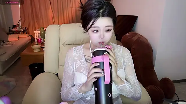 Bunny Tutu online show from 01/19/25, 09:01