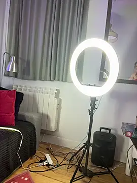 Snapshot of crazyrabbits chatting on 02/17/25, 09:52 crazyrabbits online show from 02/17/25, 09:52