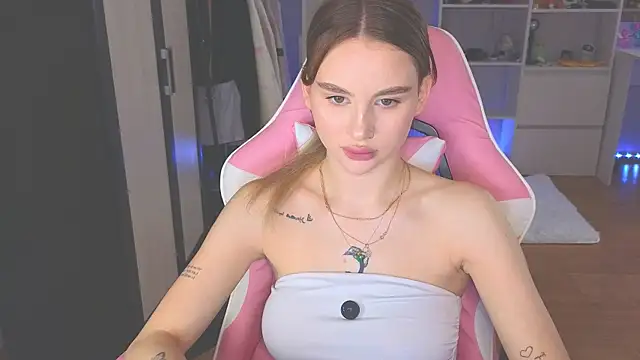 doll barbieee online show from 06/08/26, 11:43