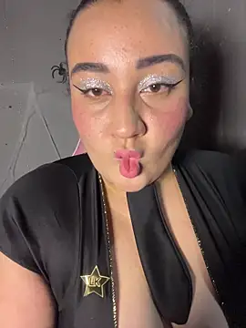 Snapshot of alexxaa96 chatting on 10/24/25, 03:25 alexxaa96 online show from 10/24/25, 03:25