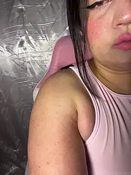 Snapshot of alexxaa96 chatting on 11/21/25, 03:49 alexxaa96 online show from 11/21/25, 03:49