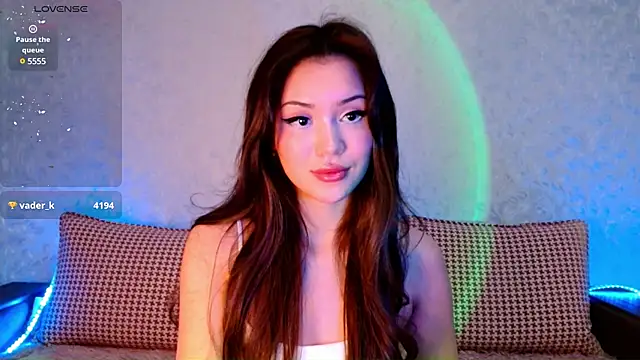 Min Jee  online show from 02/19/25, 05:38