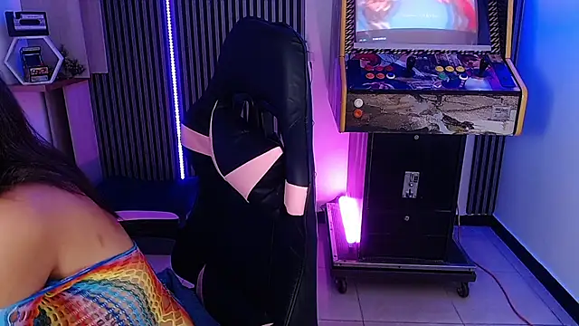 hannaa jhoonson online show from 03/05/25, 04:02