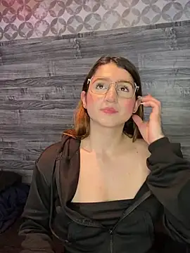 Snapshot of kamel-ayesha chatting on 12/18/24, 11:56 kamel-ayesha online show from 12/18/24, 11:56