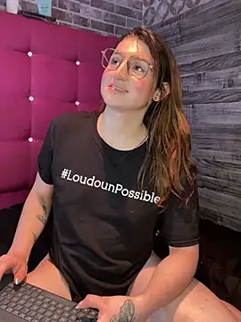 Snapshot of kamel-ayesha chatting on 12/19/24, 06:34 kamel-ayesha online show from 12/19/24, 06:34