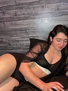 Snapshot of kamel-ayesha chatting on 01/25/25, 08:53 kamel-ayesha online show from 01/25/25, 08:53