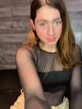 Snapshot of kamel-ayesha chatting on 01/31/25, 01:12 kamel-ayesha online show from 01/31/25, 01:12