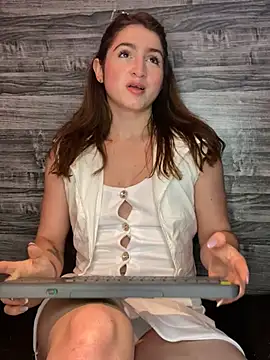 Snapshot of kamel-ayesha chatting on 02/08/25, 02:49 kamel-ayesha online show from 02/08/25, 02:49