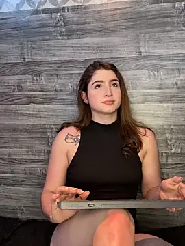 Snapshot of kamel-ayesha chatting on 03/10/25, 03:52 kamel-ayesha online show from 03/10/25, 03:52