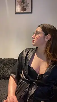 Snapshot of kamel-ayesha chatting on 11/17/25, 04:13 kamel-ayesha online show from 11/17/25, 04:13