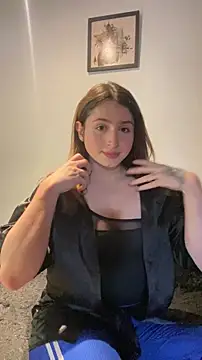 Snapshot of kamel-ayesha chatting on 11/18/25, 05:28 kamel-ayesha online show from 11/18/25, 05:28