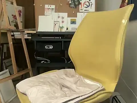 naughtyonbicycle online show from 09/18/25, 01:46