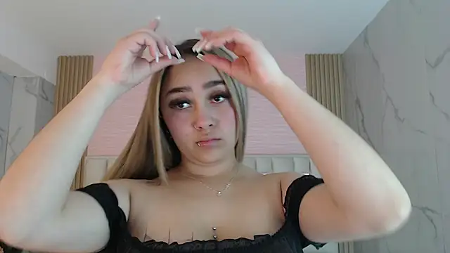 Snapshot of merloth_sub chatting on 02/12/25, 03:07 merloth sub online show from 02/12/25, 03:07