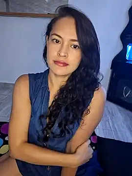 Snapshot of Sara_P10 chatting on 01/24/25, 10:19 Sara P10 online show from 01/24/25, 10:19