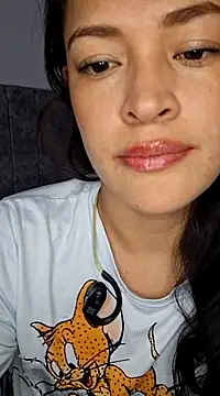 Snapshot of Sara_P10 chatting on 03/15/25, 04:57 Sara P10 online show from 03/15/25, 04:57