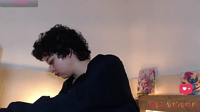 Snapshot of Bitsy_Messy chatting on 10/17/25, 08:33 Bitsy Messy online show from 10/17/25, 08:33