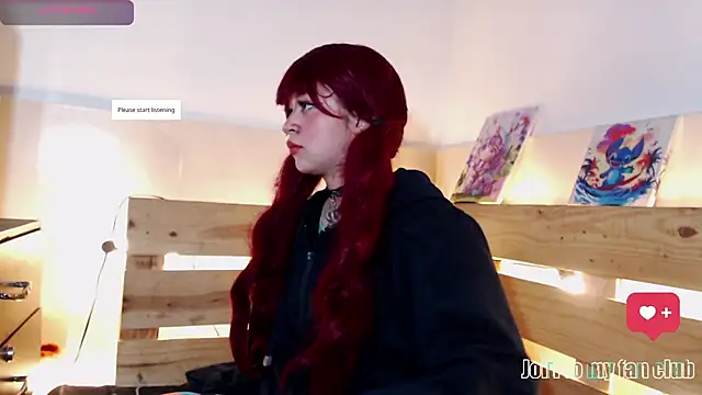 Snapshot of Bitsy_Messy chatting on 11/26/25, 12:33 Bitsy Messy online show from 11/26/25, 12:33