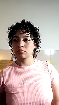 Snapshot of Bitsy_Messy chatting on 12/14/25, 06:08 Bitsy Messy online show from 12/14/25, 06:08