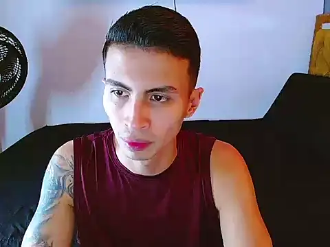 Velk hot online show from 04/23/26, 01:46