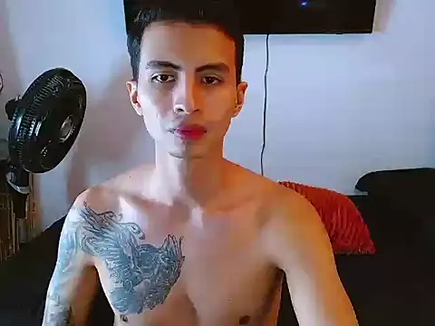 Velk hot online show from 05/11/26, 02:45