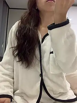 Aimeil online show from 03/09/25, 12:53