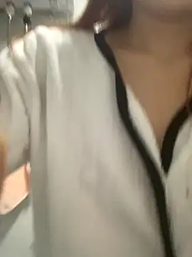 Aimeil online show from 11/28/25, 05:04