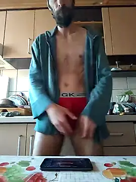 Snapshot of vulpe8400 chatting on 01/28/25, 06:16 vulpe8400 online show from 01/28/25, 06:16