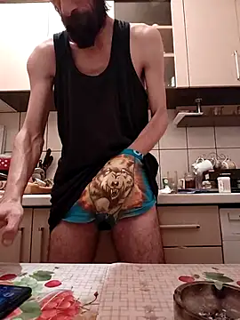 Snapshot of vulpe8400 chatting on 03/05/25, 05:18 vulpe8400 online show from 03/05/25, 05:18