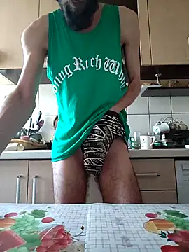 Snapshot of vulpe8400 chatting on 03/10/25, 07:42 vulpe8400 online show from 03/10/25, 07:42