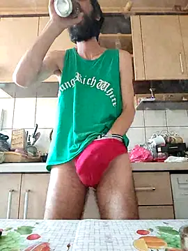 Snapshot of vulpe8400 chatting on 03/14/25, 06:42 vulpe8400 online show from 03/14/25, 06:42