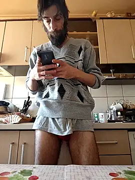 Snapshot of vulpe8400 chatting on 03/21/25, 08:50 vulpe8400 online show from 03/21/25, 08:50