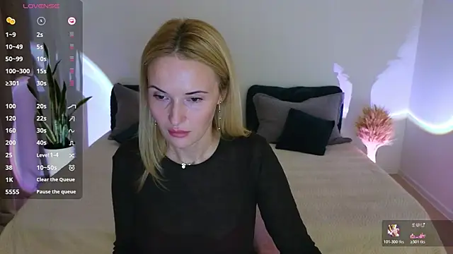 AlisssaRose online show from 10/18/25, 08:42