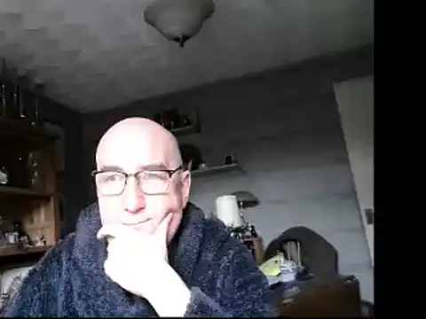 Adamdaddybear online show from 12/10/24, 09:23