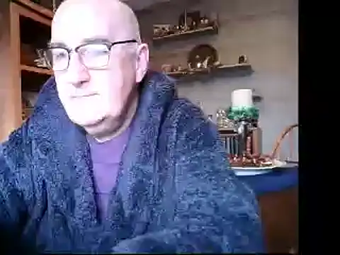 Adamdaddybear online show from 12/16/24, 09:14