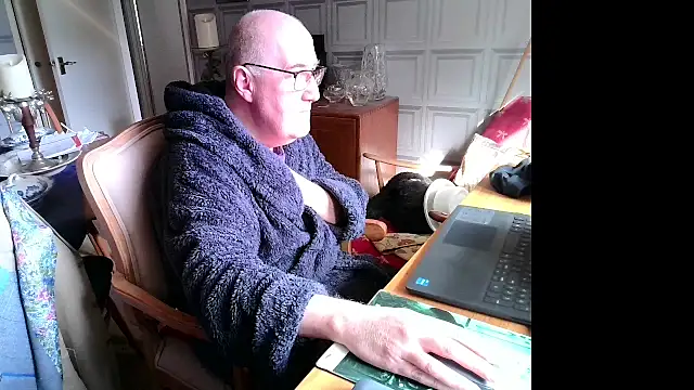 Adamdaddybear online show from 03/19/25, 09:49